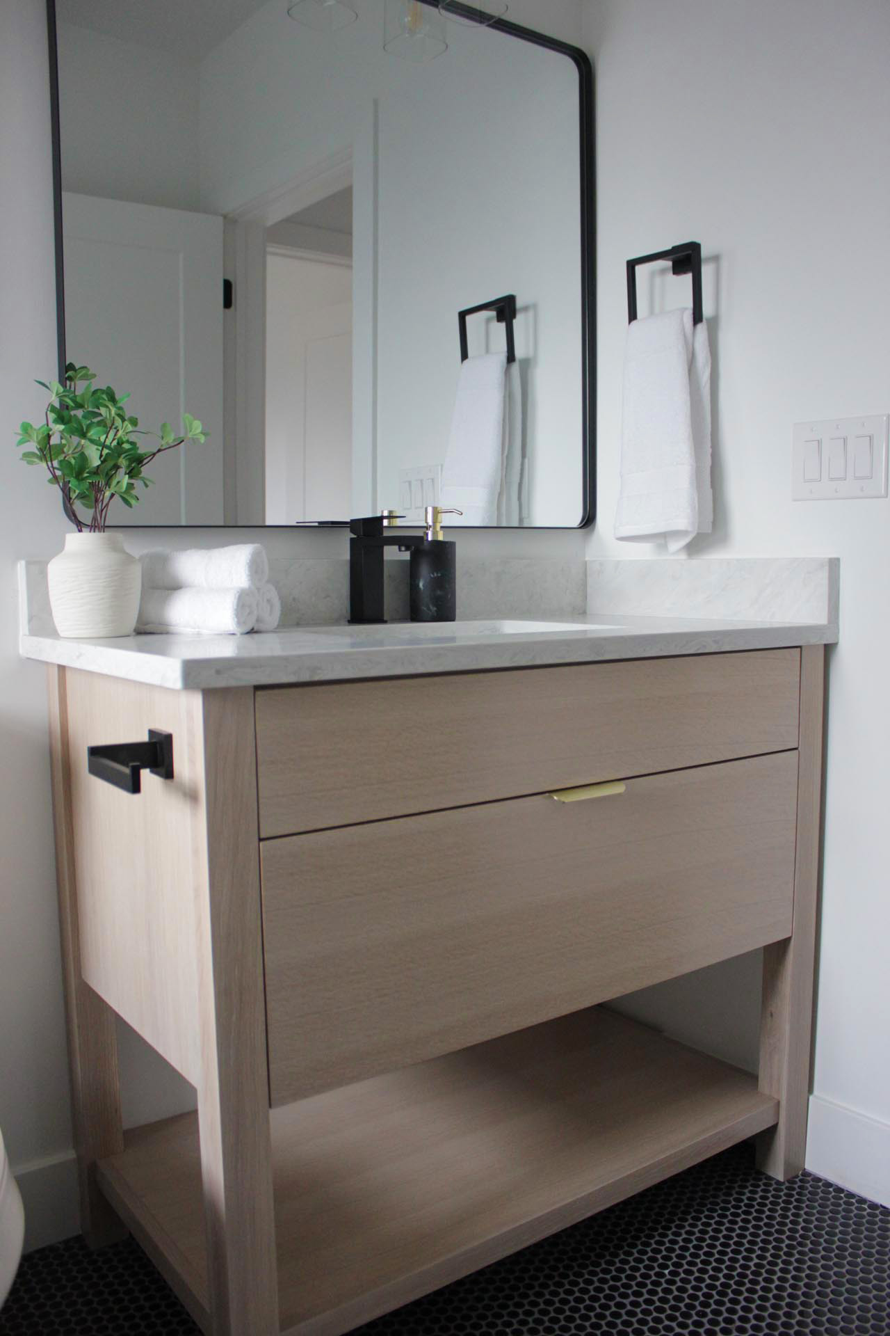 Simple modern wood bathroom cabinet shaker