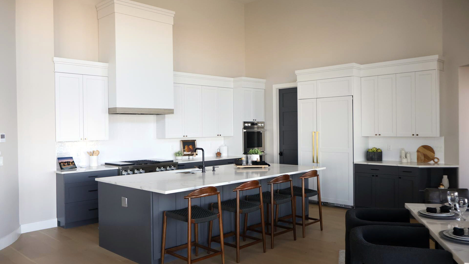 Fully personalized kitchen cabinets shakers, wall and island