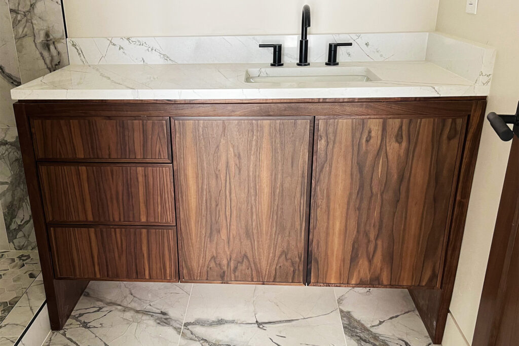 Comtemporary wooden bathroom cabinet