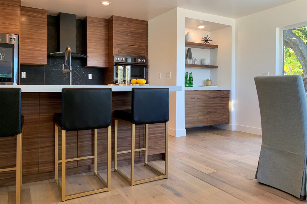 Modern design kitchen with Vargas cabinets